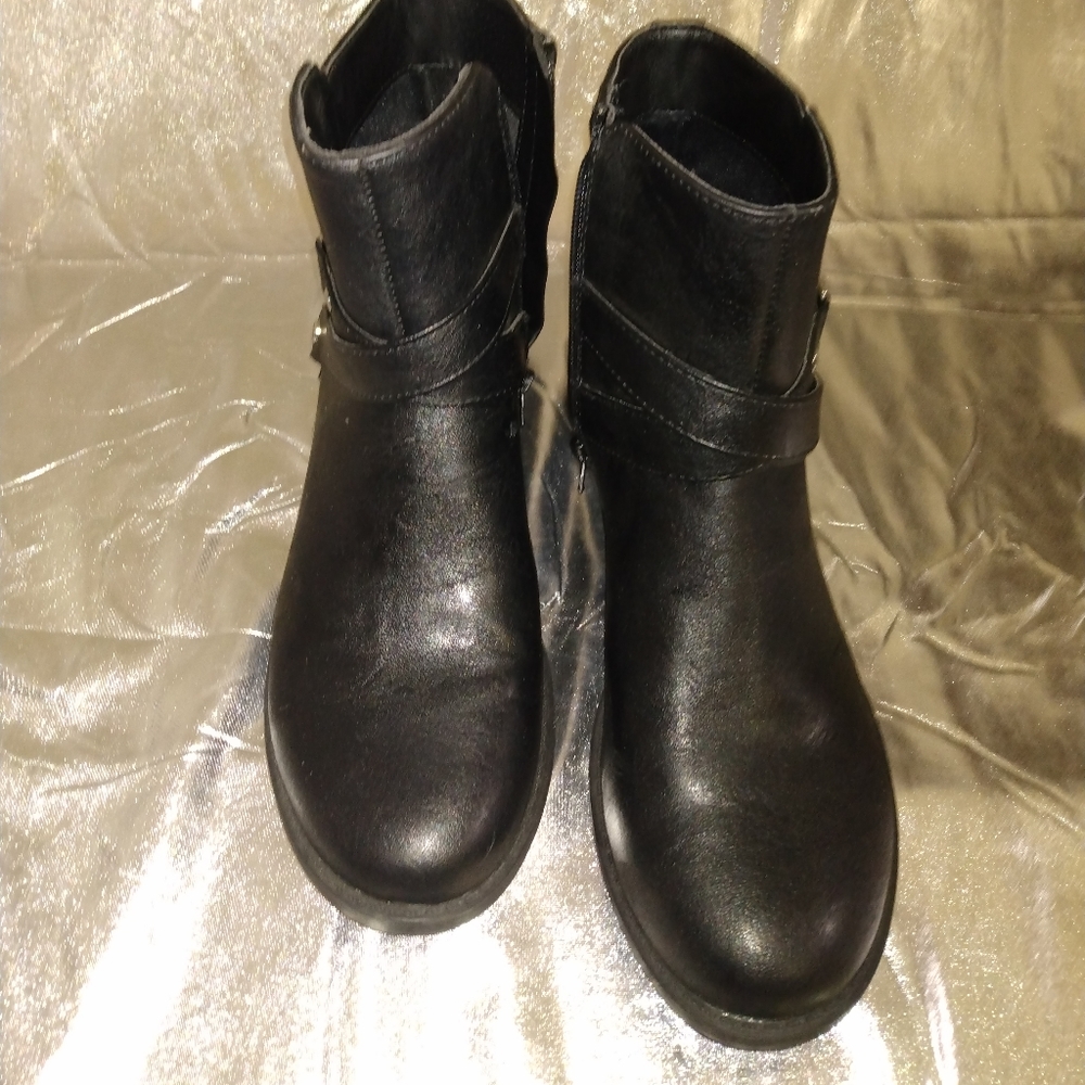 Guess boots